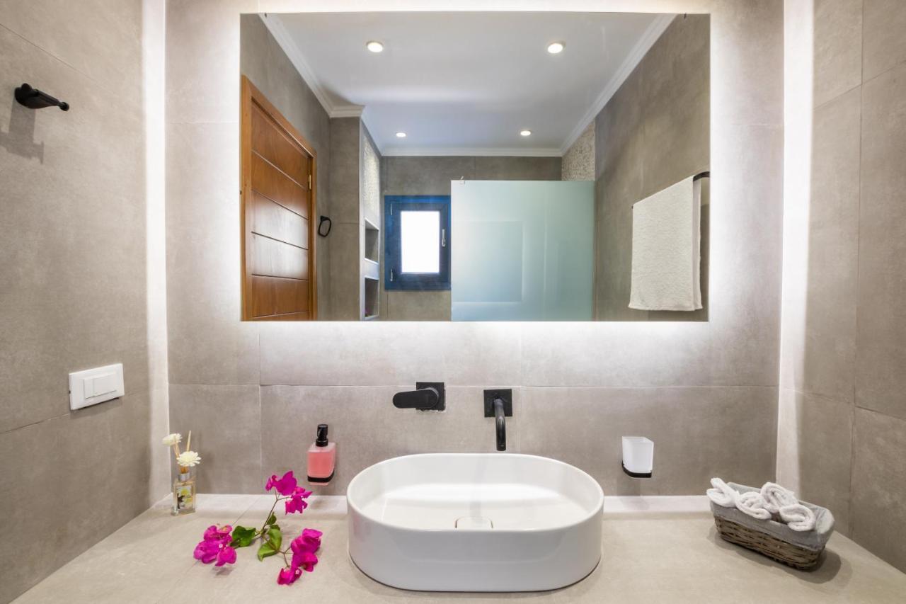Venetia'S Apartments Lefkos  Ngoại thất bức ảnh